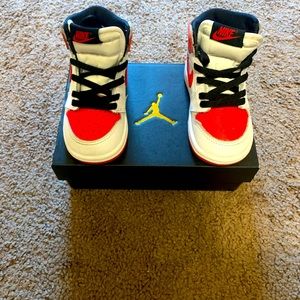 Toddler Jordan 1 Retro, size 6C, Red/White/Black